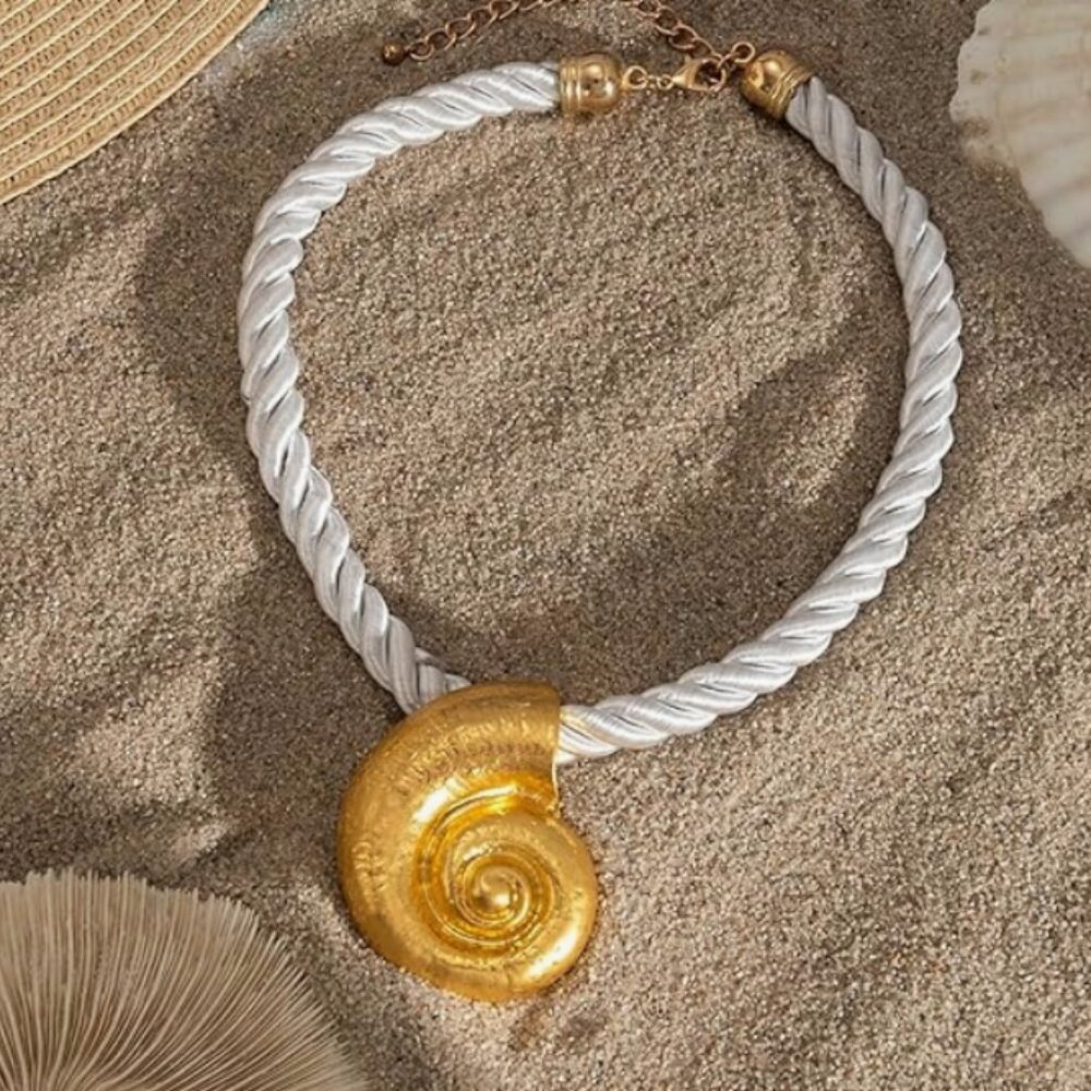Shell Pendant Necklace - Picture 2 of 4